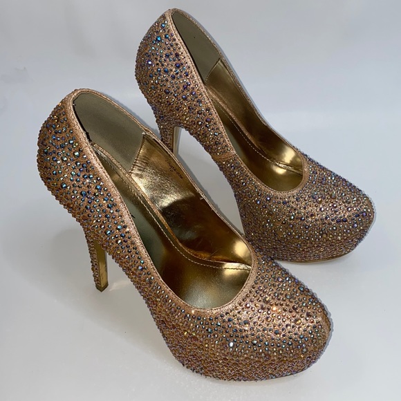 Gold heels 👠 - Picture 4 of 11